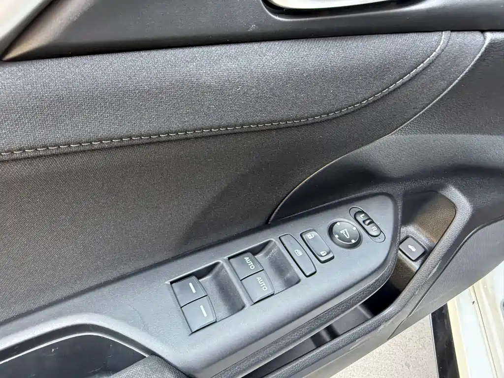 Honda Civic 2020 — фото 19
