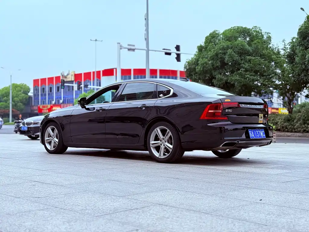 Volvo S90 2017 — фото 6