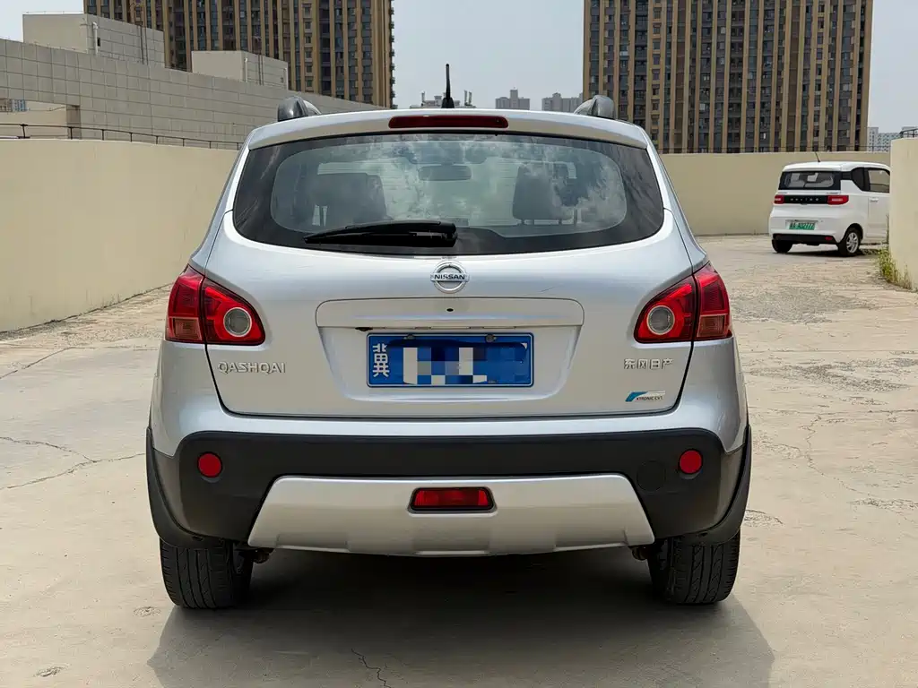 Nissan Fresco 2011