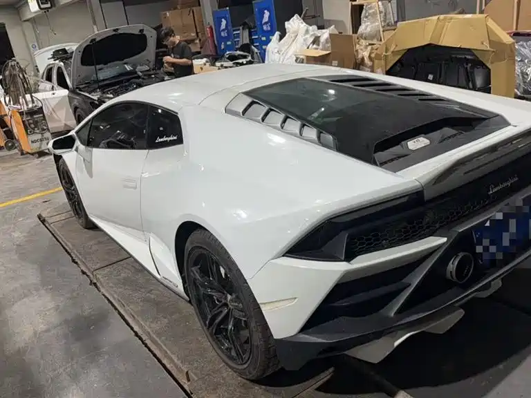 Lamborghini Huracán 2023