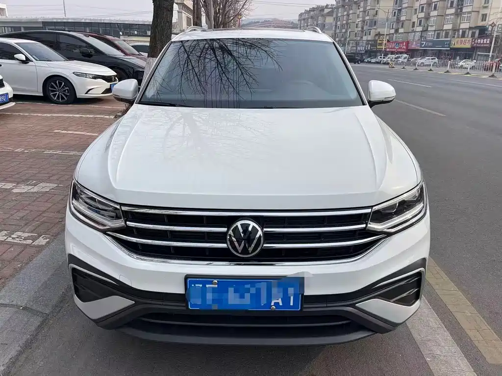 Volkswagen Tiguan L 2022 — фото 2