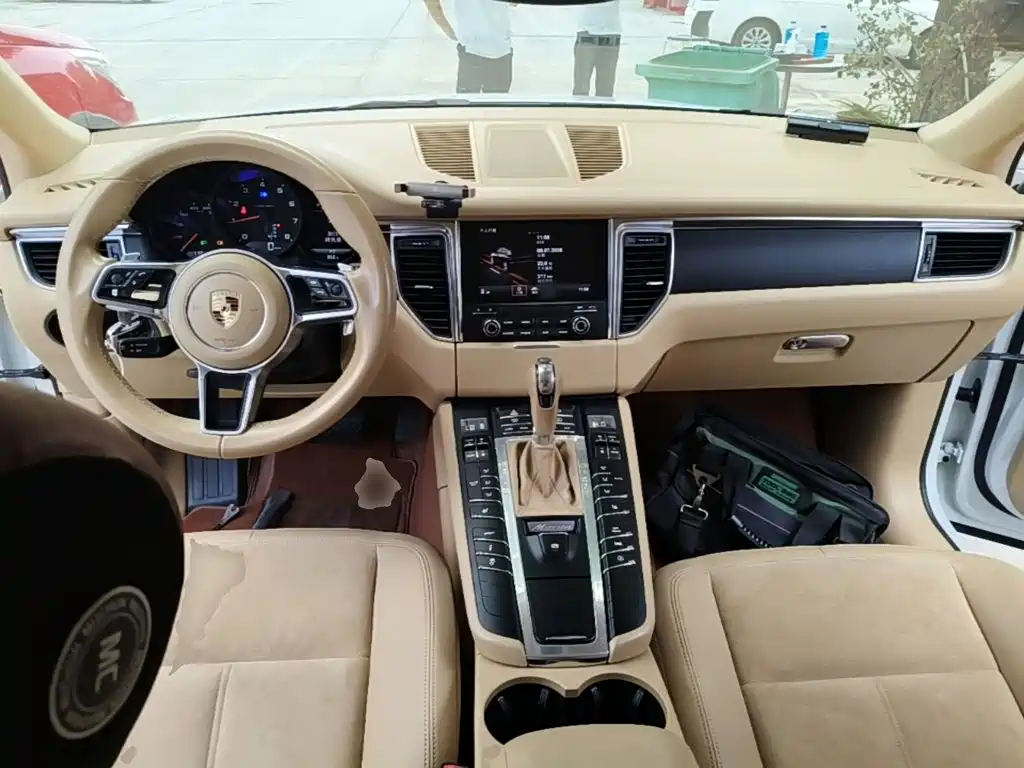 Porsche Macan 2016 — фото 10
