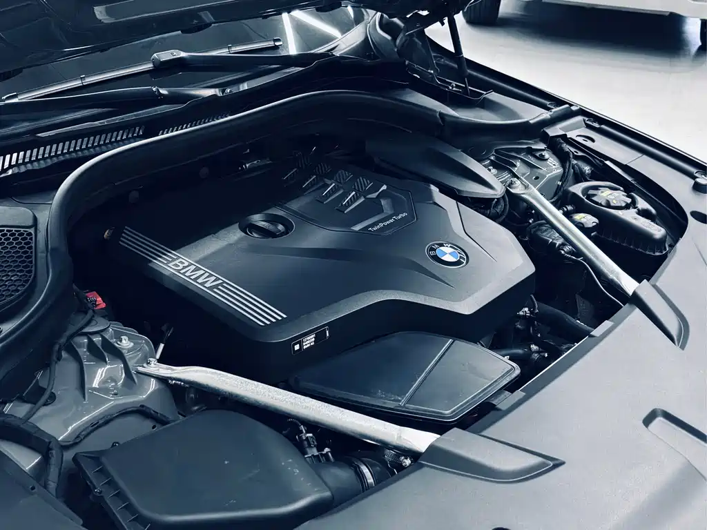 BMW 6 Series GT 2022 — фото 19