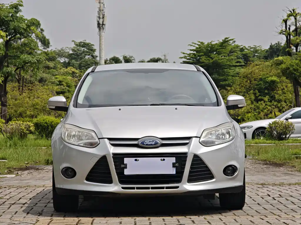 Ford Focus 2015 — фото 2