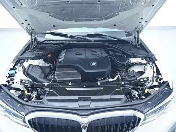 BMW 3 Series 2021 — фото 13