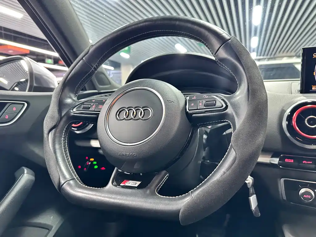 Audi S3 2015 — фото 8
