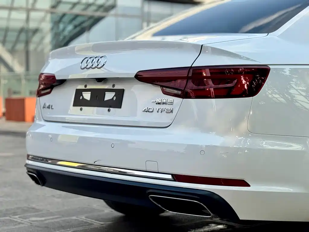 Audi A4L 2020 — фото 20