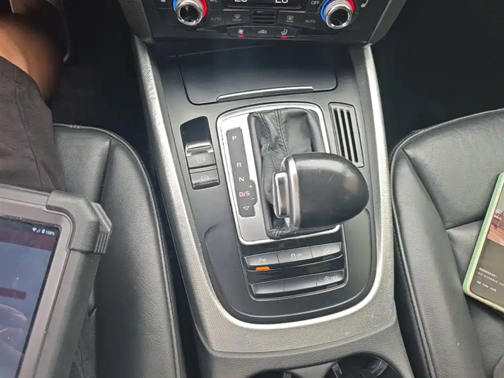 Audi Q5 2015 — фото 14
