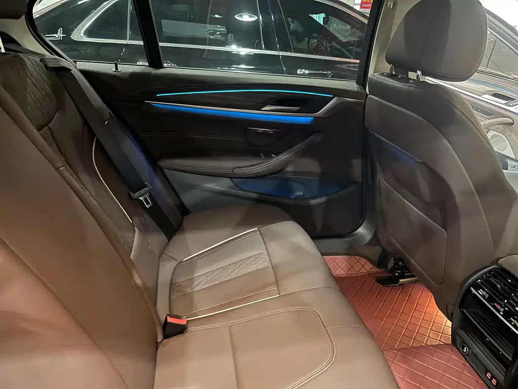 BMW 5 Series New Energy 2021 — фото 16