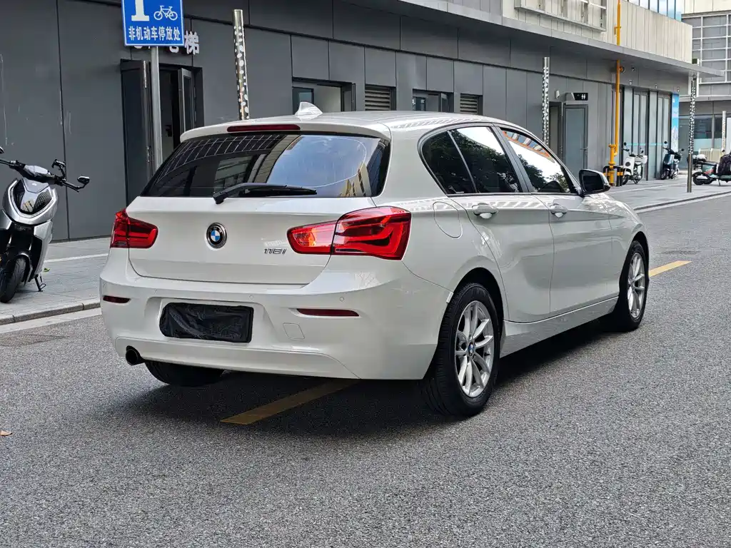 BMW 1 Series 2015 — фото 17