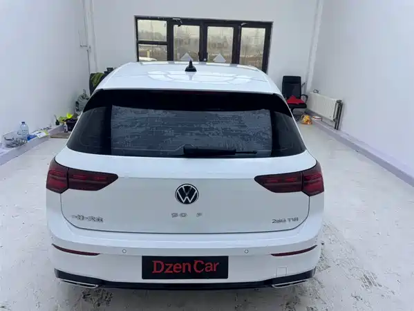 Volkswagen Golf 2021