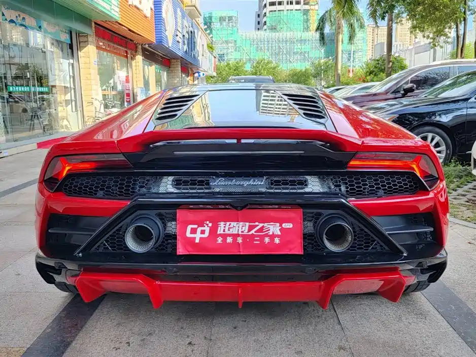 Lamborghini Huracán 2021