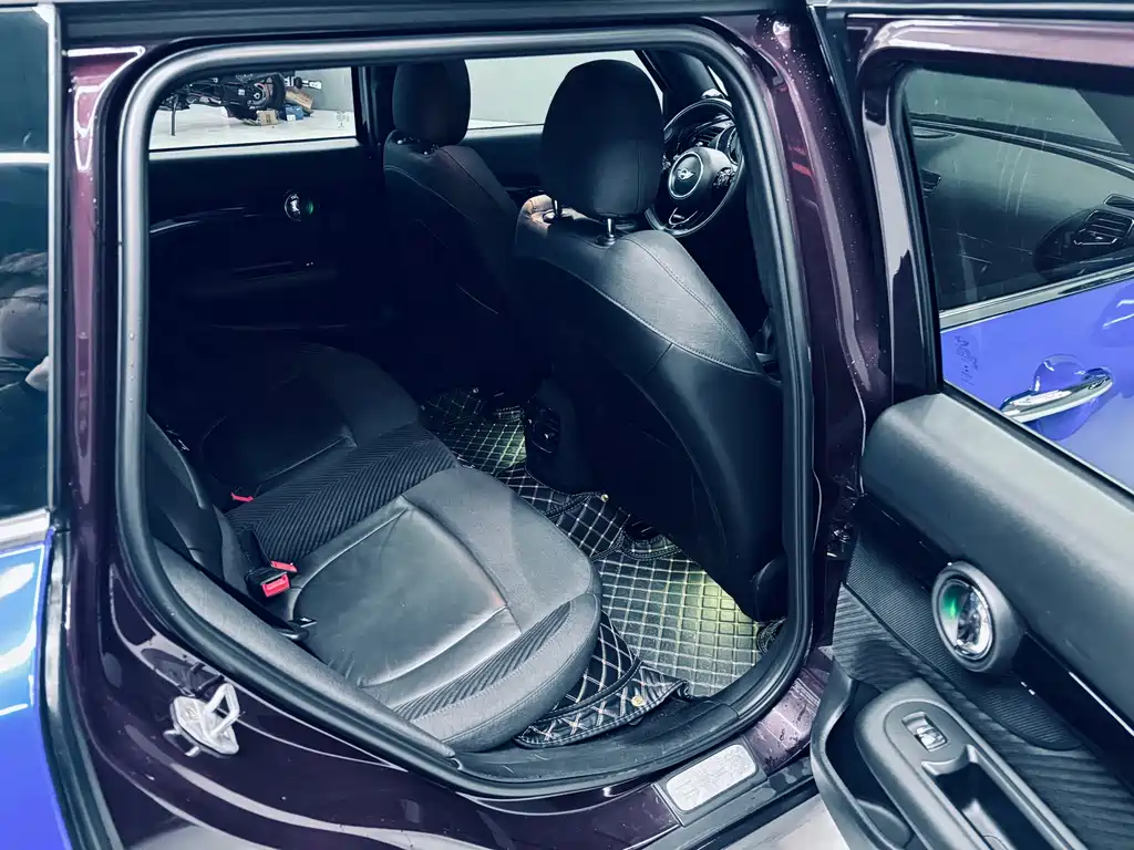 MINI Clubman 2017 — фото 13