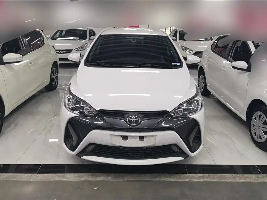 Toyota Yaris L 2018 — фото 2