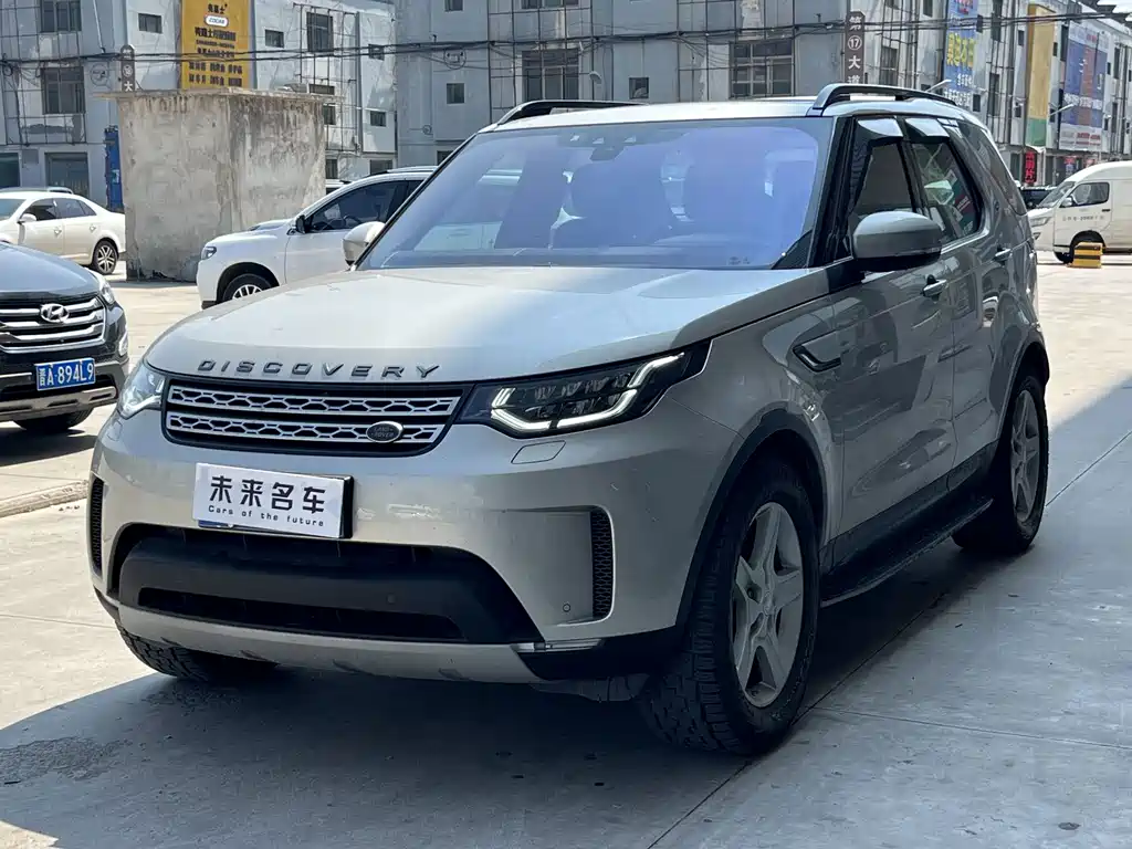 Land Rover Discovery 2018 — фото 1
