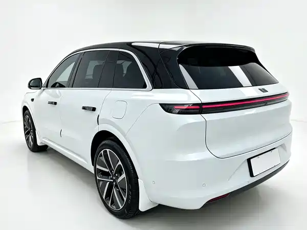 Li Auto L6 2025