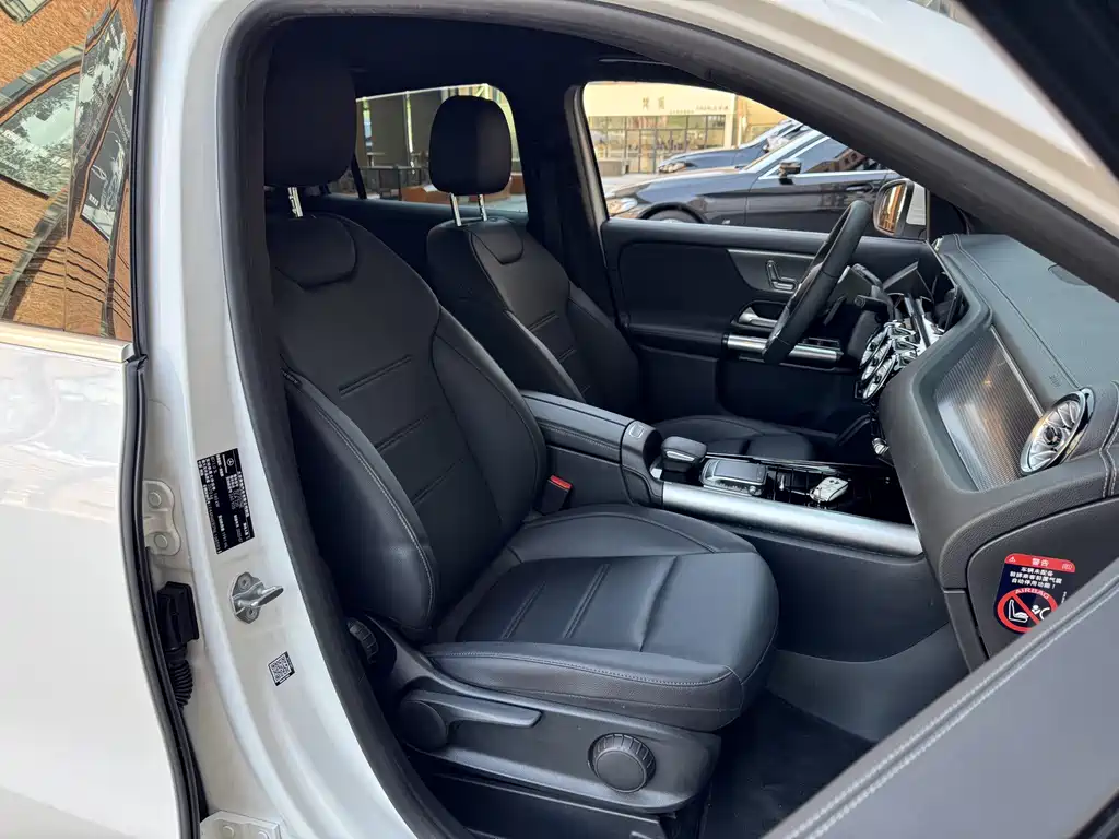 Mercedes-Benz GLA 2023 — фото 20