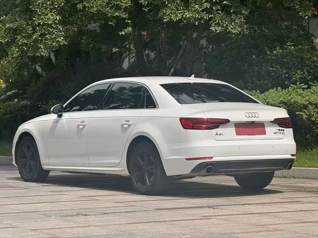 Audi A4L 2017