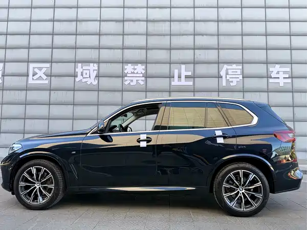BMW X5 2021