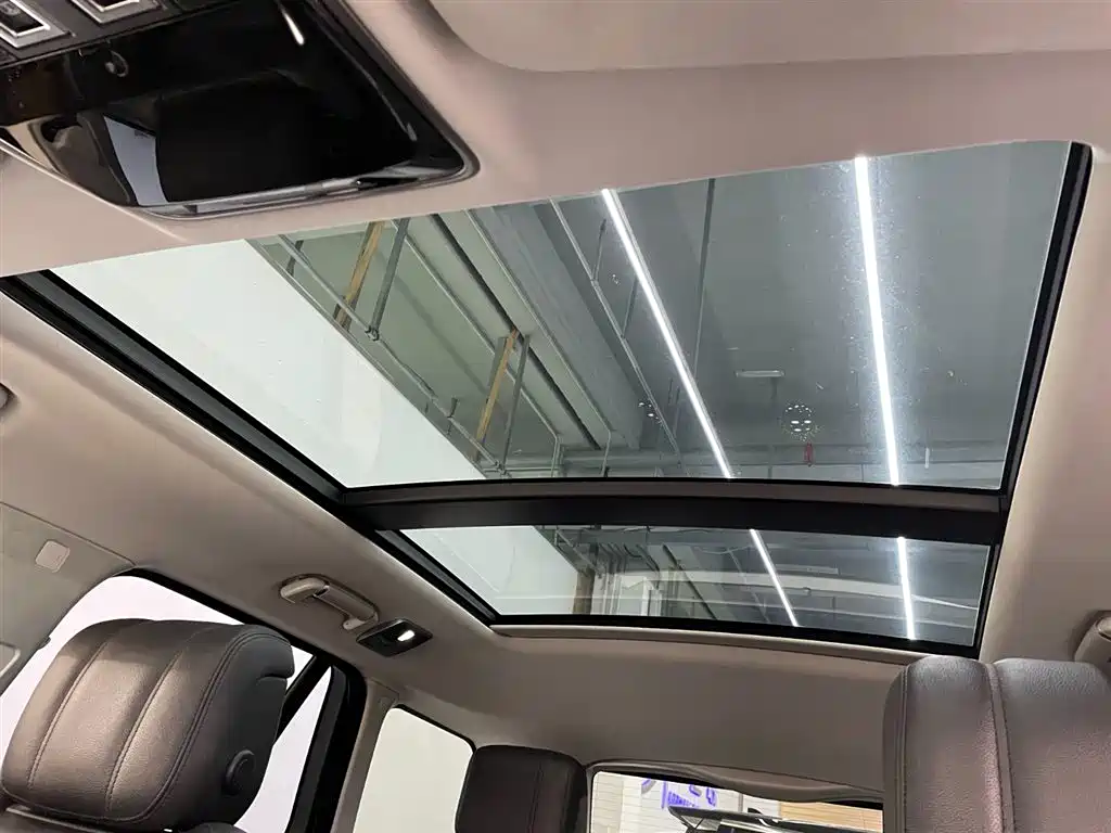 Land Rover Range Rover 2019 — фото 12