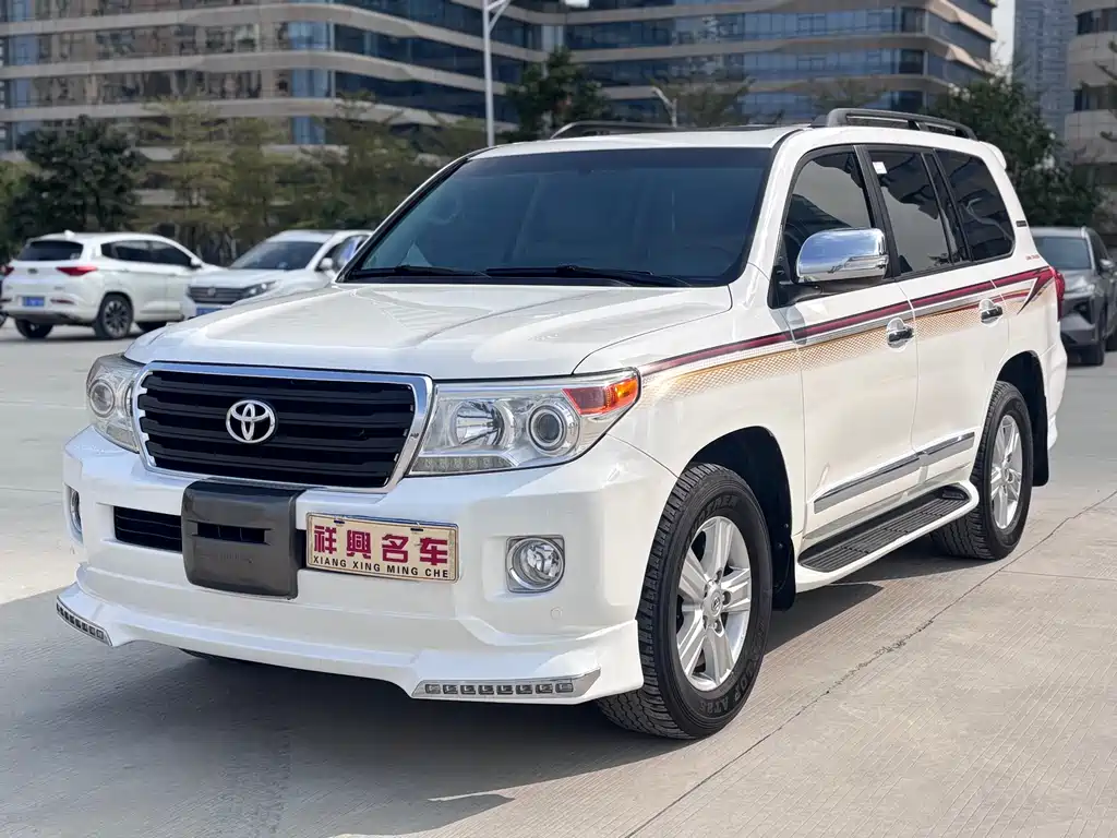 Toyota Land Cruiser 2015 — фото 1