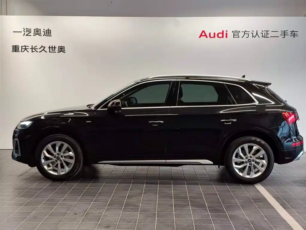 Audi Q5L 2022 — фото 12