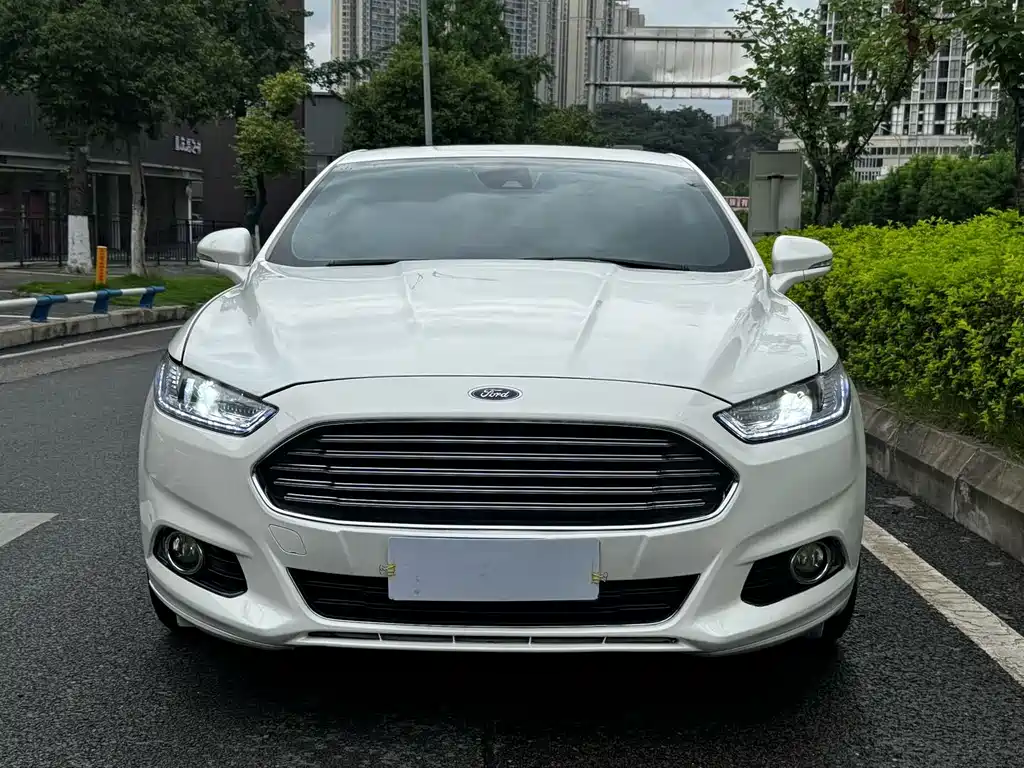 Ford Mondeo 2014 — фото 2
