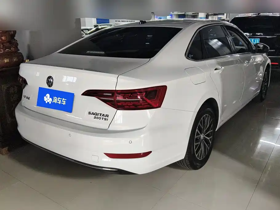 Volkswagen Sagitar 2020