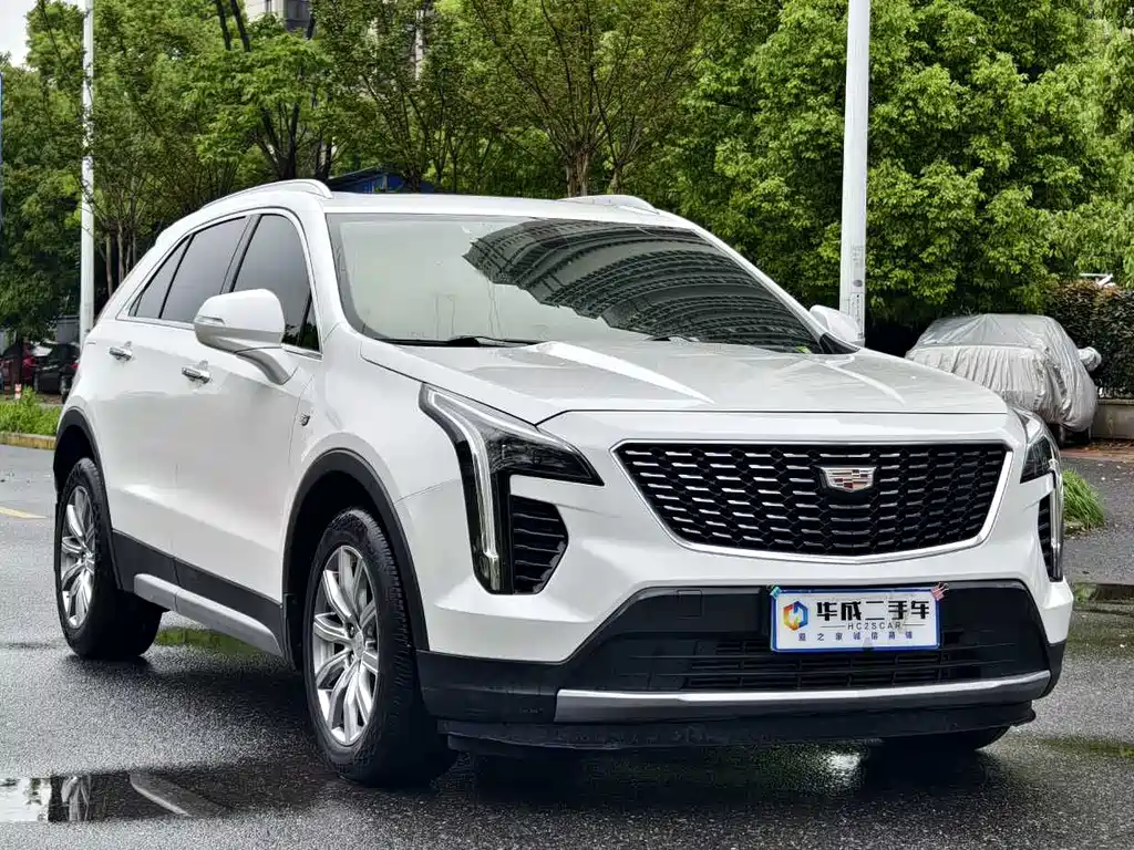 Cadillac XT4 2021 — фото 2