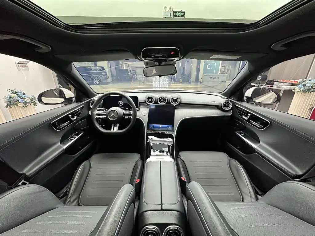 Mercedes-Benz C-Class 2023 — фото 21