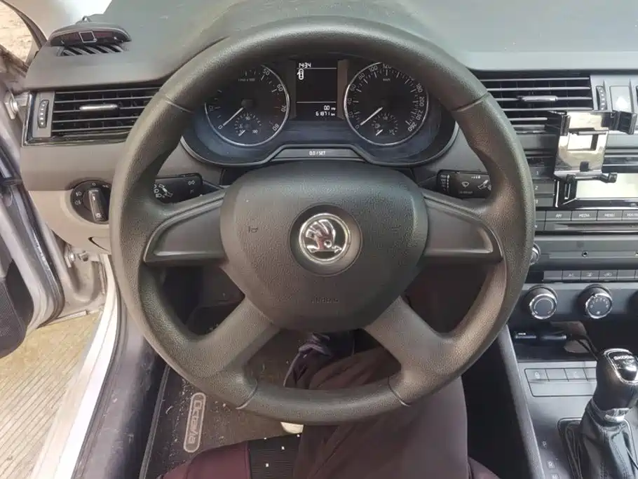 Skoda Octavia 2014 — фото 15