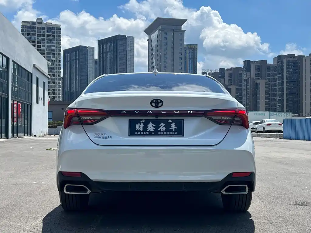 Toyota Avalon 2023 — фото 11