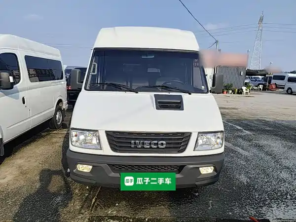 Iveco Proud 2022