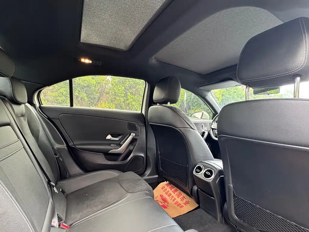 Mercedes-Benz A-Class 2019 — фото 11