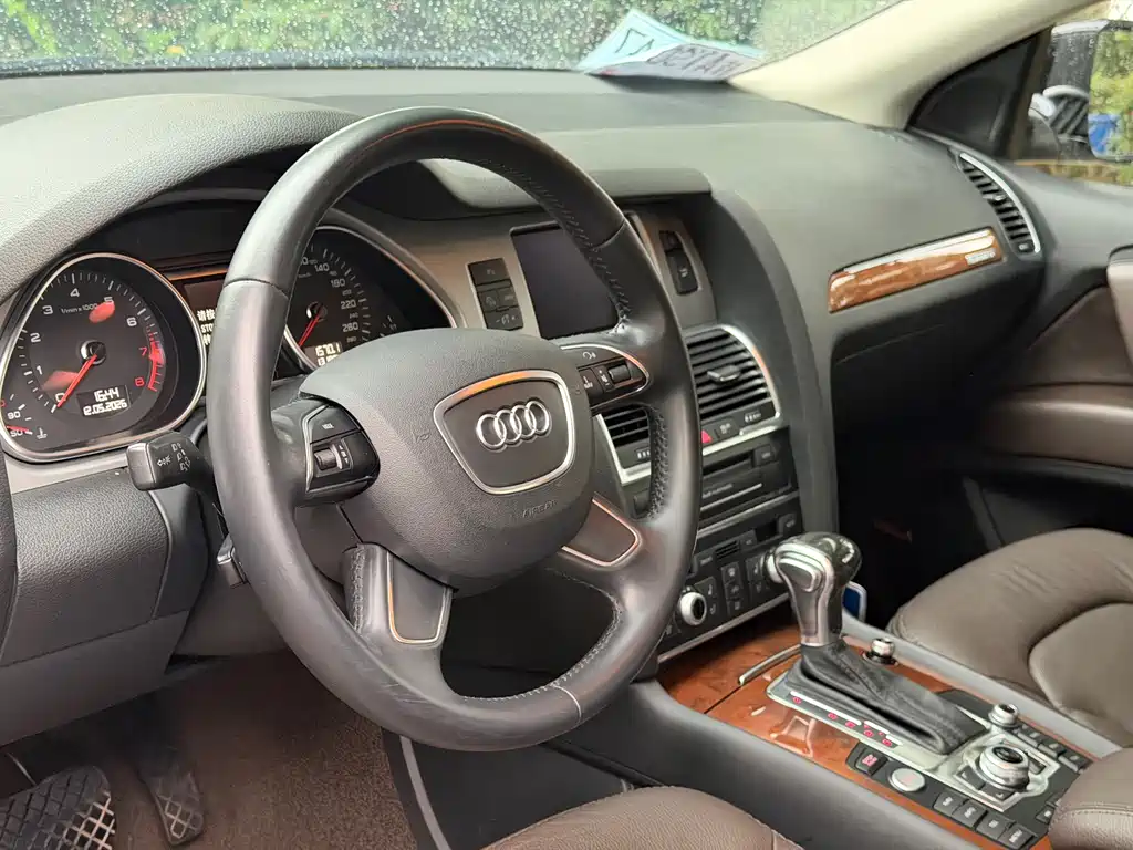 Audi Q7 2015 — фото 25