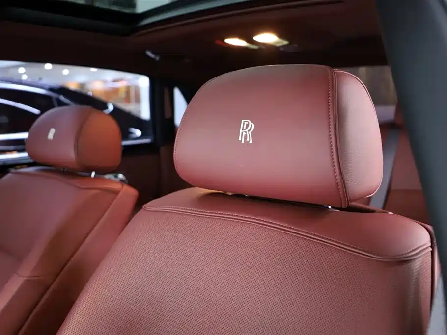 Rolls-Royce Ghost 2015 — фото 19