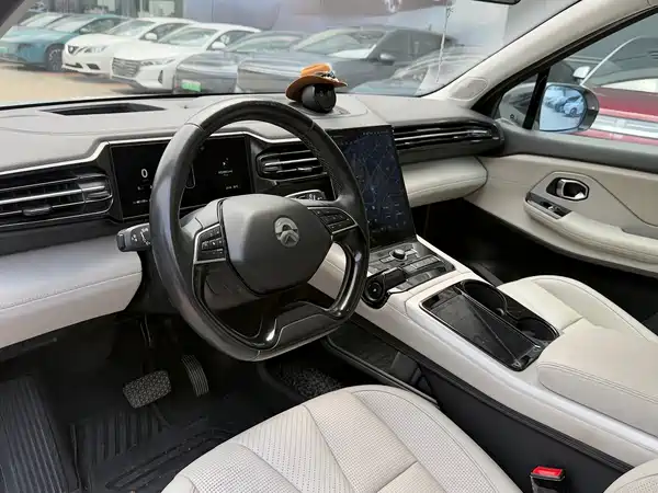 NIO ES8 2019