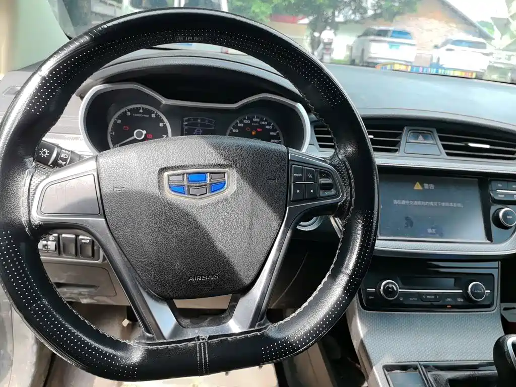 Geely Emgrand GS 2016 — фото 3