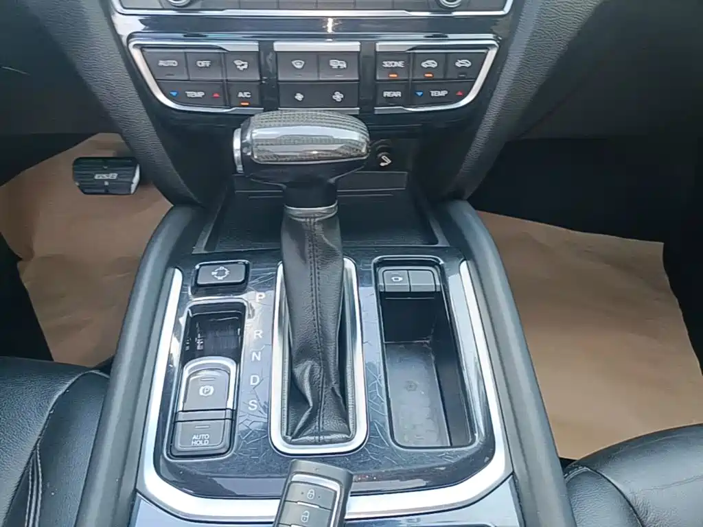 GAC Trumpchi GS8 2018 — фото 14