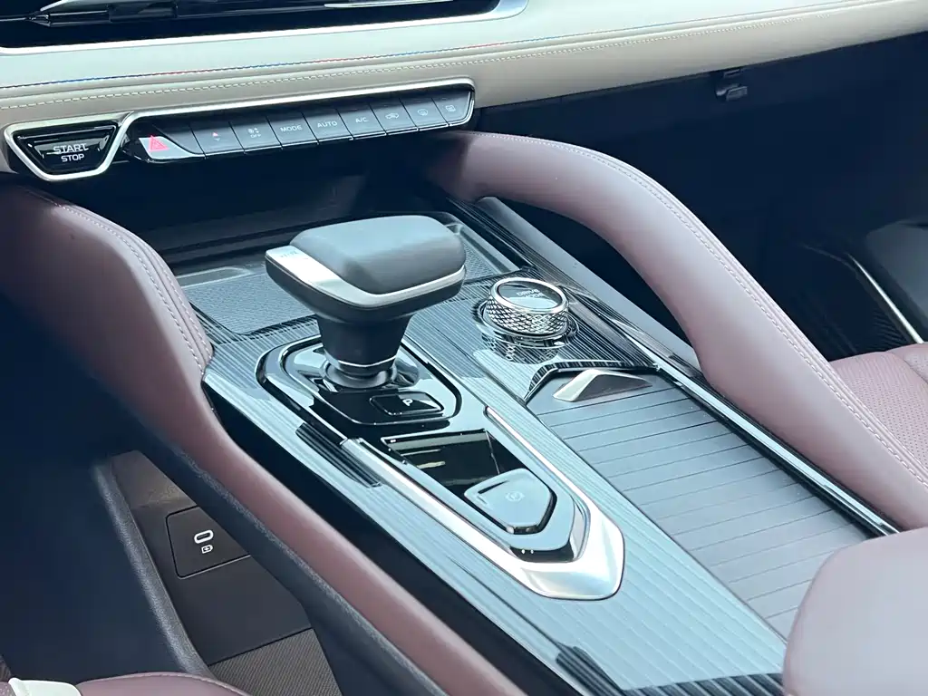 Geely Xingyue L 2023 — фото 17