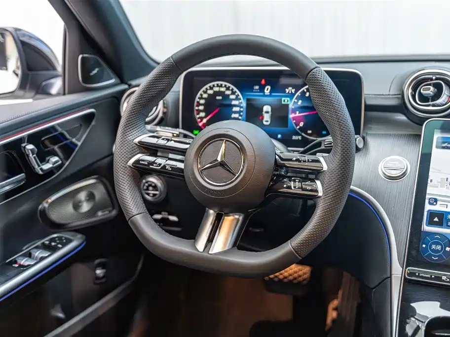 Mercedes-Benz C-Class 2024 — фото 12