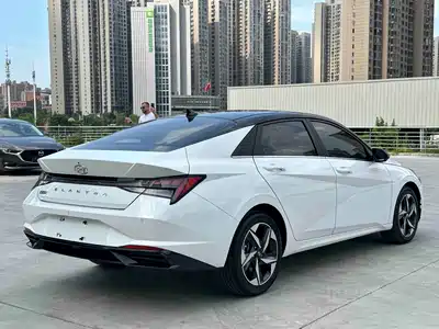 Hyundai Elantra 2022