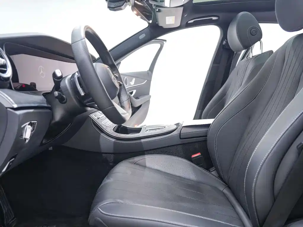 Mercedes-Benz E-Class 2020 — фото 25