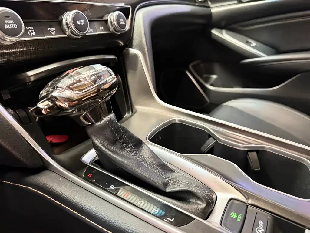Honda Accord 2023 — фото 19