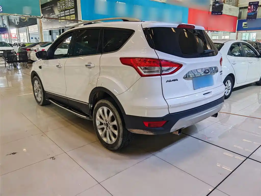 Ford Kuga 2014 — фото 12