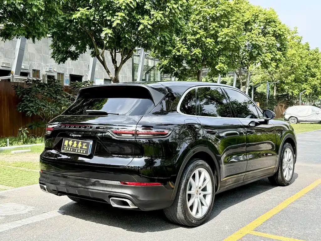 Porsche Cayenne 2018 — фото 21