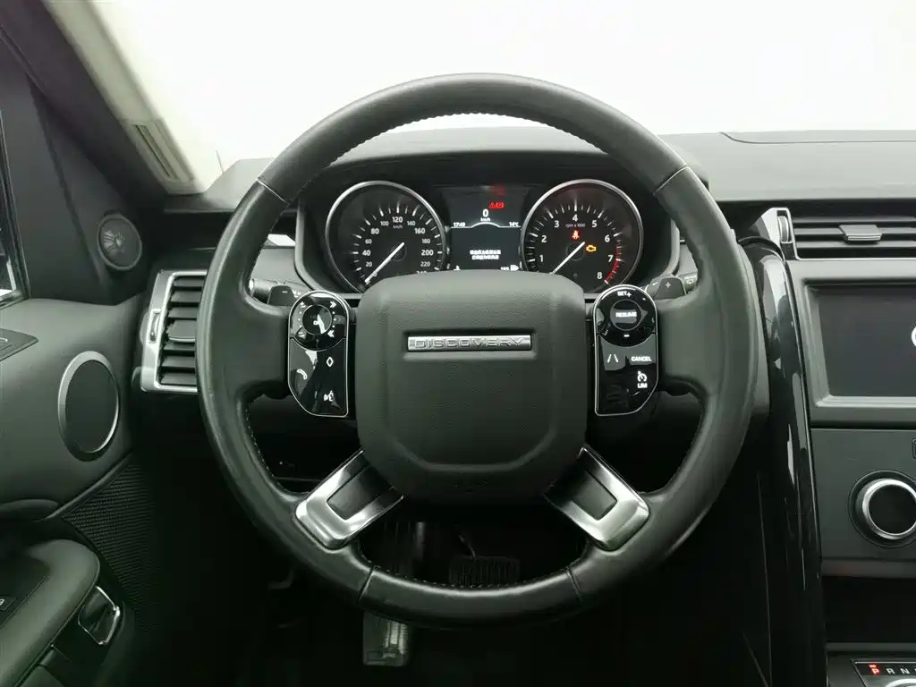 Land Rover Discovery 2019 — фото 11