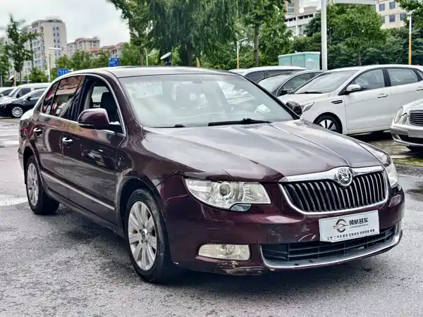 Skoda Superb 2011