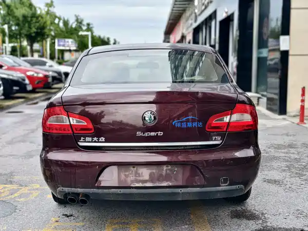 Skoda Superb 2011