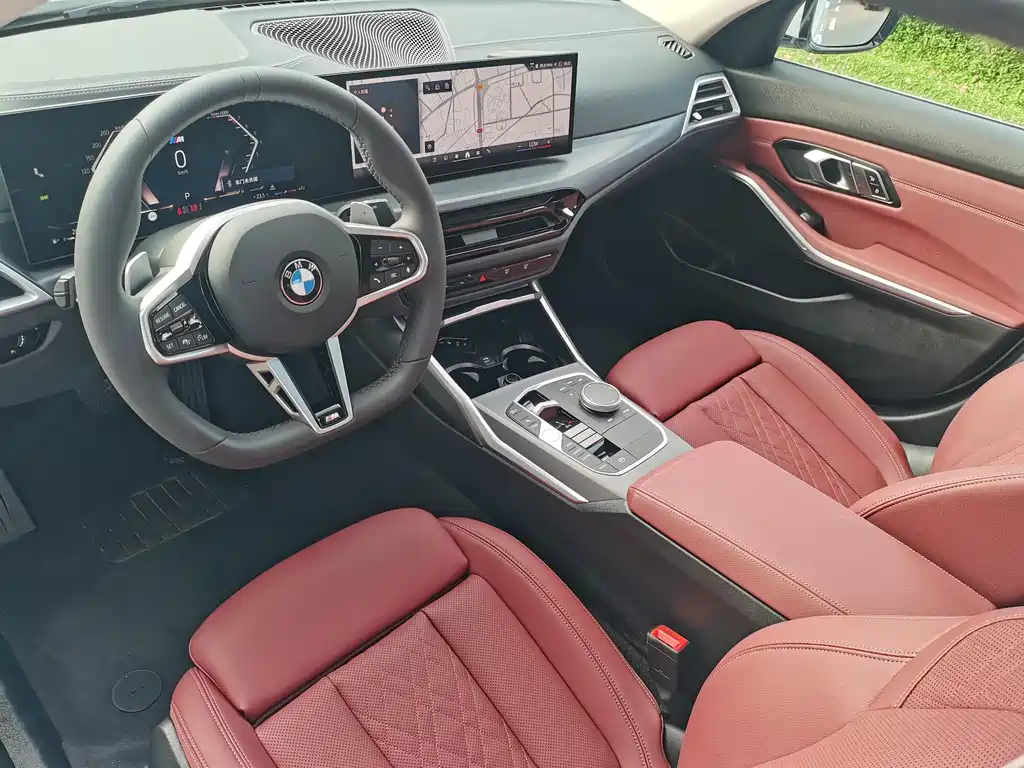 BMW 3 Series 2025 — фото 10